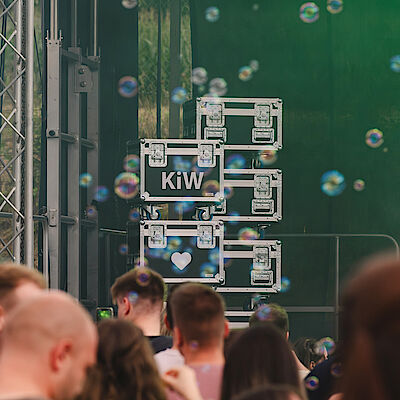 Our flight cases with foil plots brought the backstage vibe to the stage.